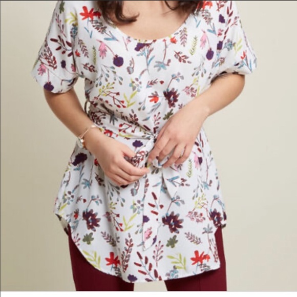 Modcloth Tops - Modcloth floral belted top